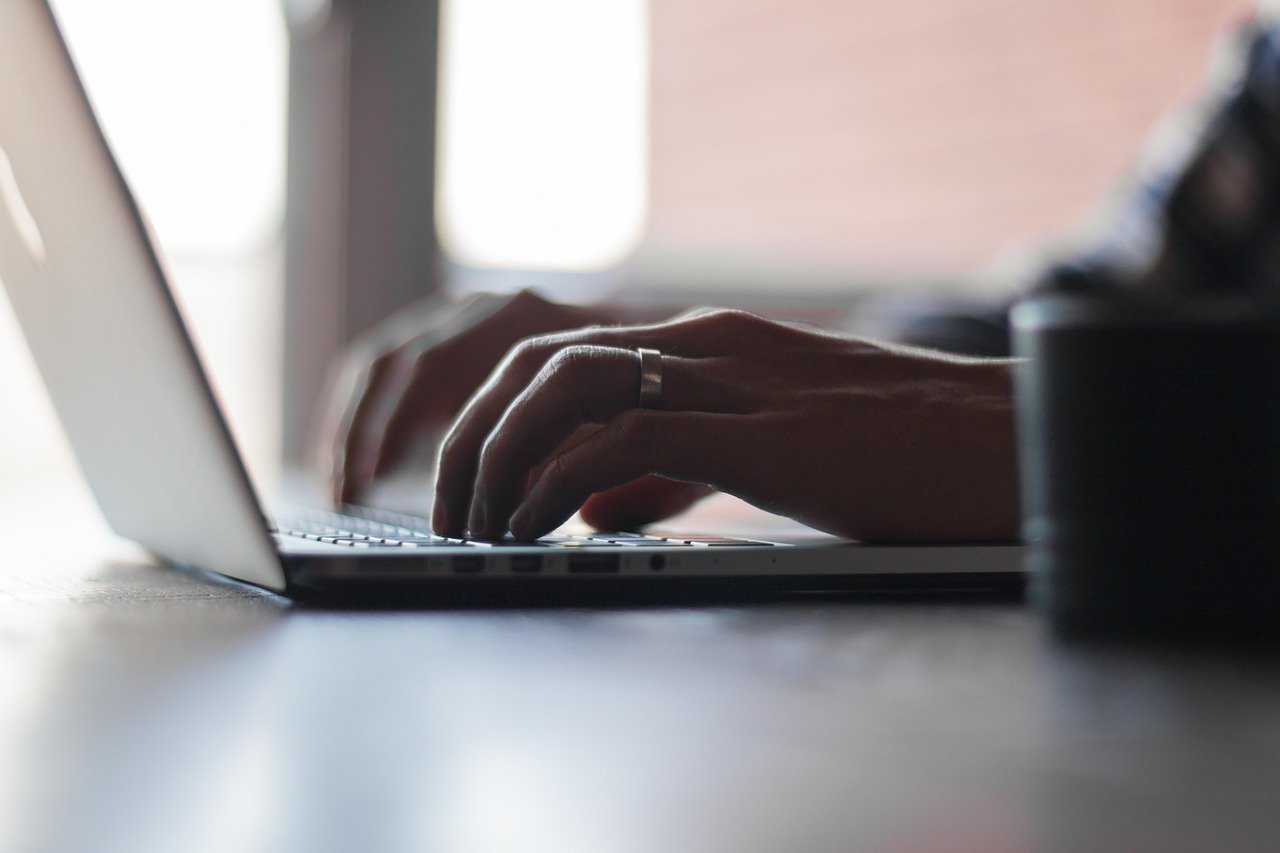 Pourquoi les chatbots messenger transforment le commerce en ligne ?